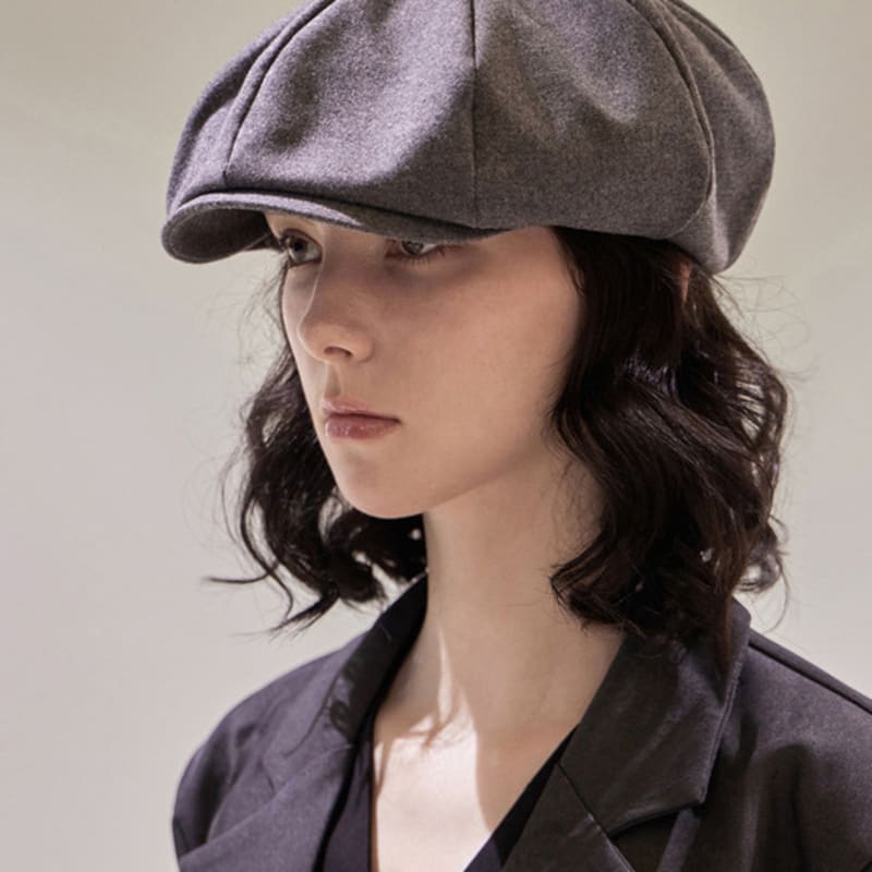 

VARZAR Logo Easy Fit Newsboy Cap Gray FREE