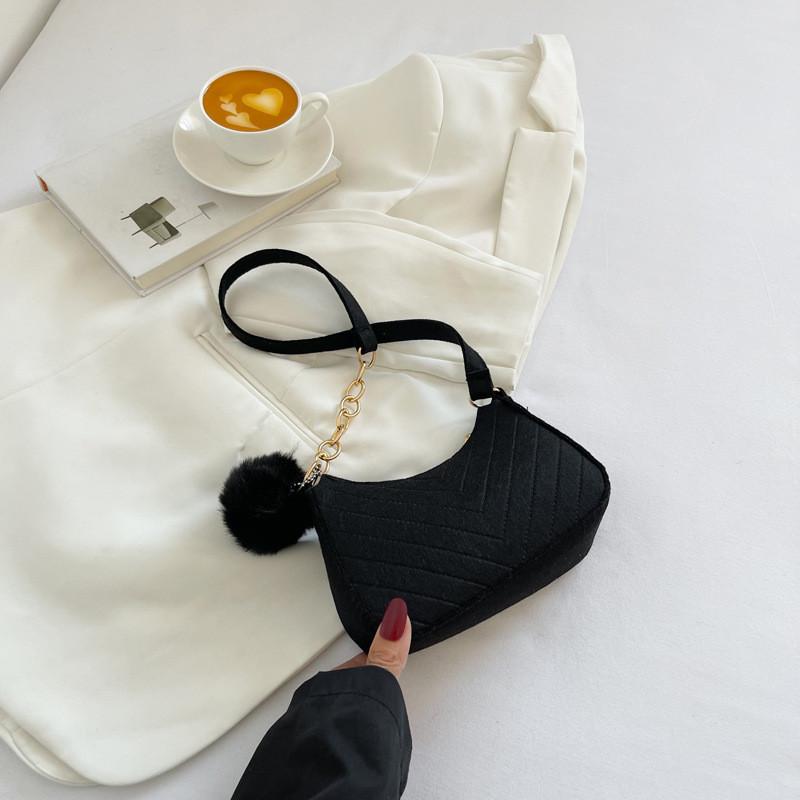 Trendy Vintage Single Shoulder Bag With Simple And Stylish Design чёрный