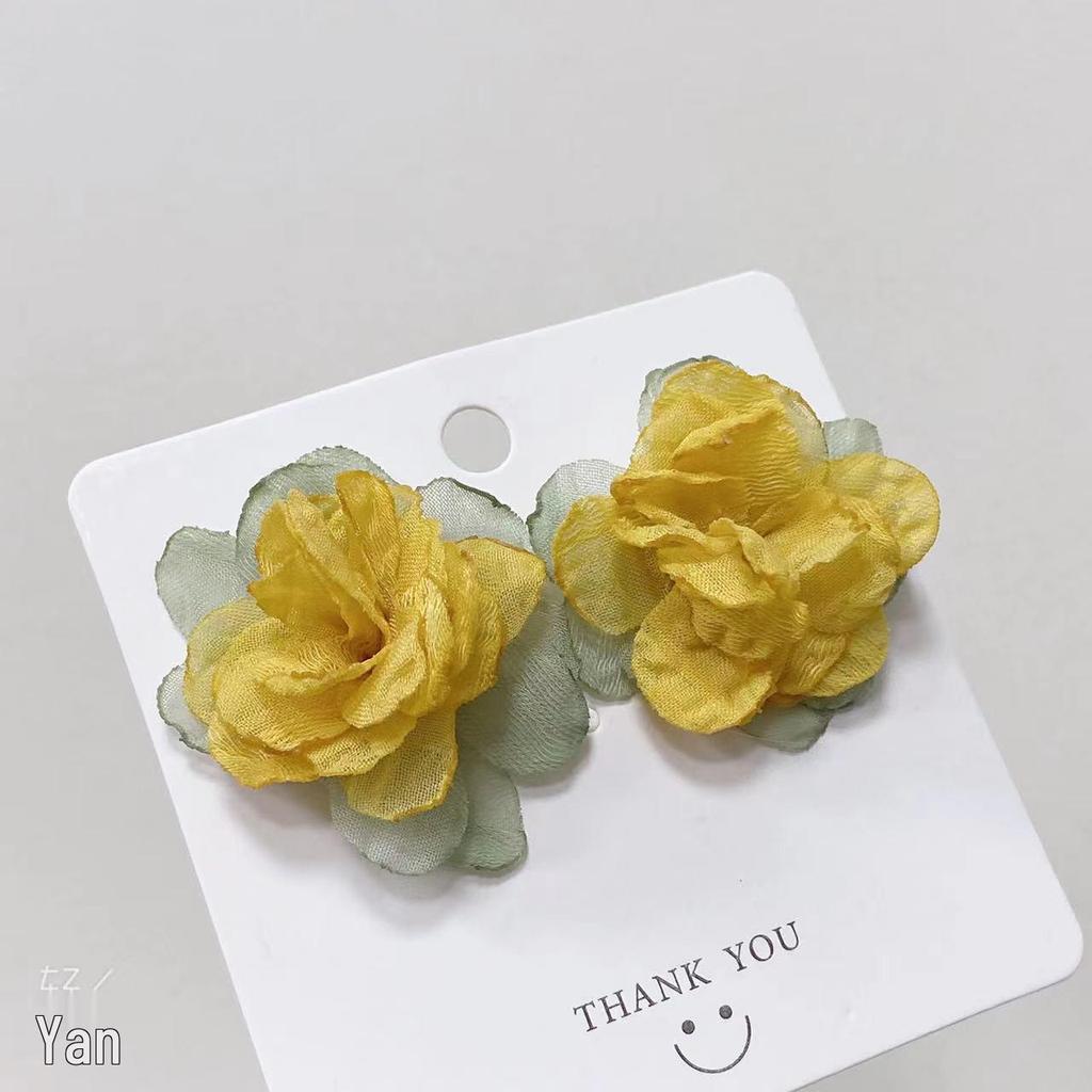 Red Retro Hong Kong Style Flocking Flower Bow Earrings - Elegant Long Design for Women, Perfect for Autumn and Winter Seasons