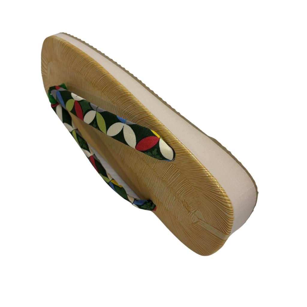 Exclusive Zori Footwear with a Folded Vinyl Perfect for Festivals and Everyday Shippo Pattern Square Shape [momoten] [Amazon Brand] Japanese-Made