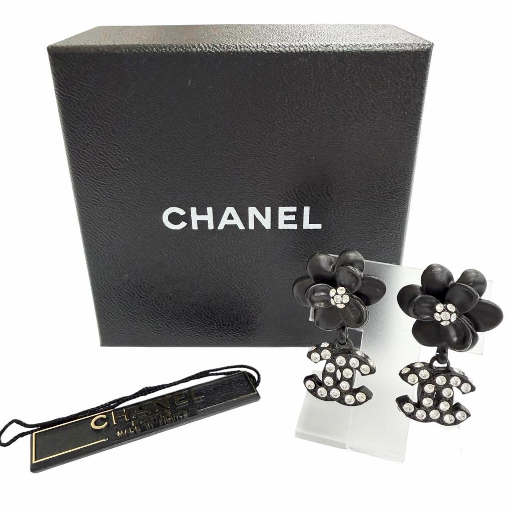 Great CHANEL Camellia COCO Mark Rhinestone Piercings (for both ears) black 02A Used