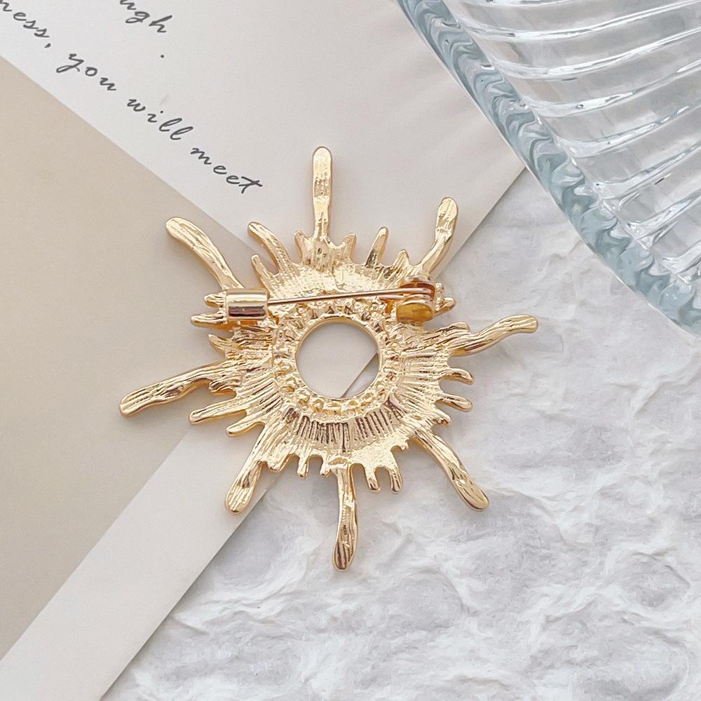 New Brooch, High-end Sun Corsage, Niche High-end Brooch