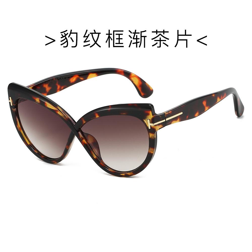 

JYL TS Sunglasses T Letter Cat Eye Rivet Street/242 B-7985 кармин