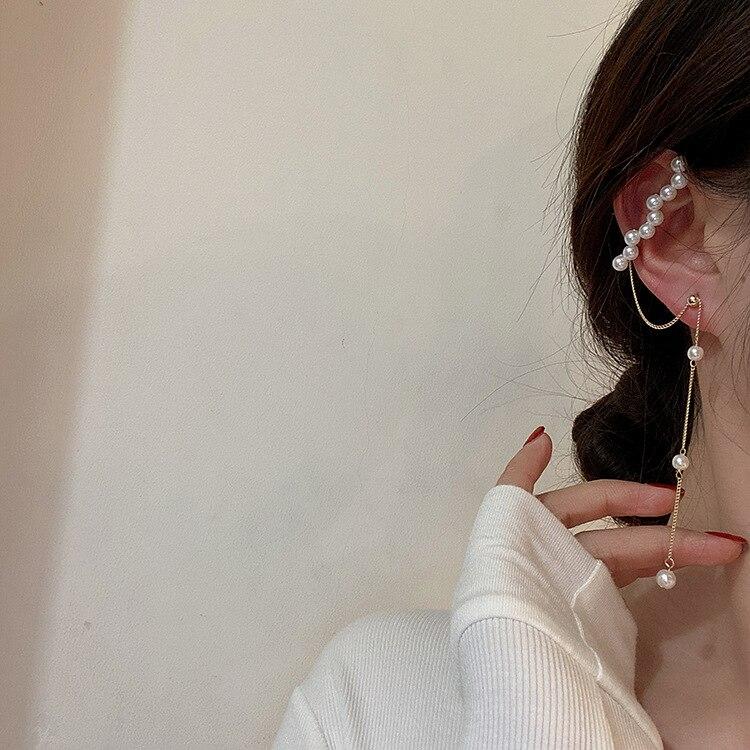 

Женские серьги-гвоздики с длинными жемчужными кисточками