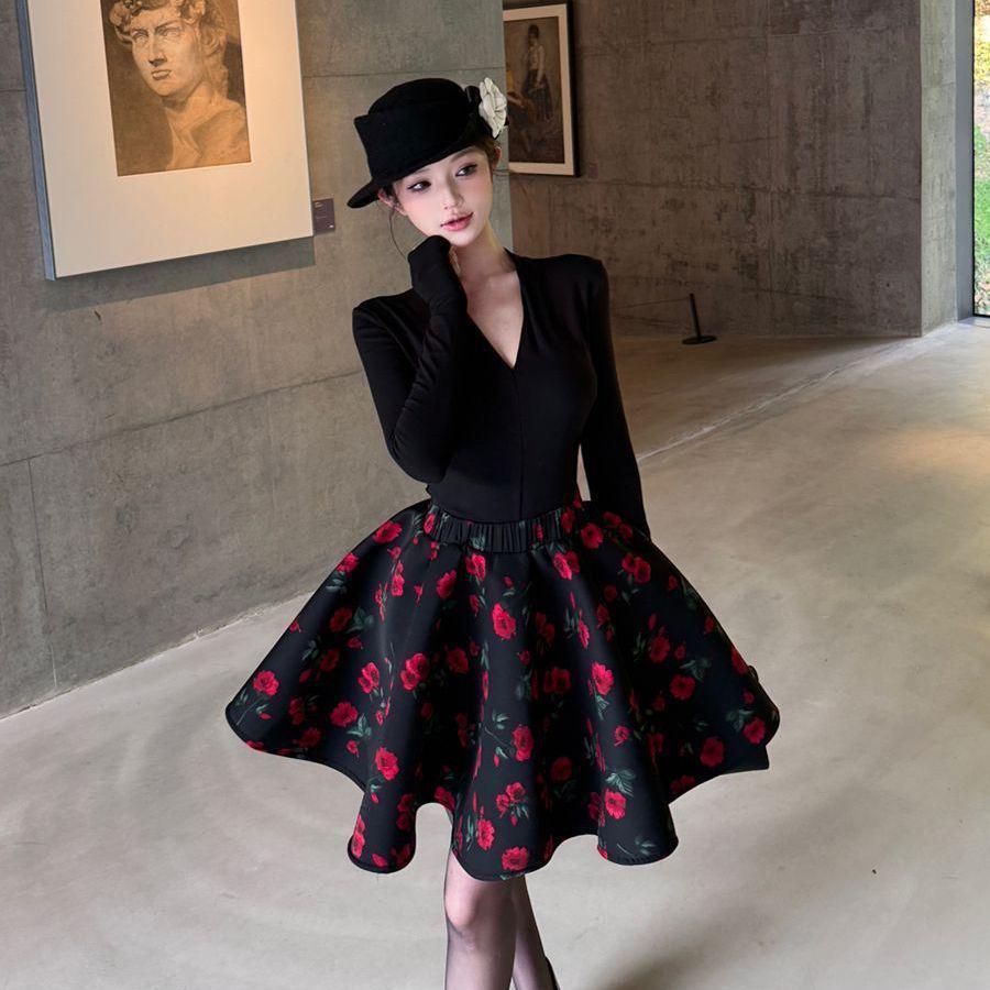 Trendy Spring 2026 Women s French Fashion Two-Piece Set: Long-Sleeve T-shirt & Slimming Skirt Small