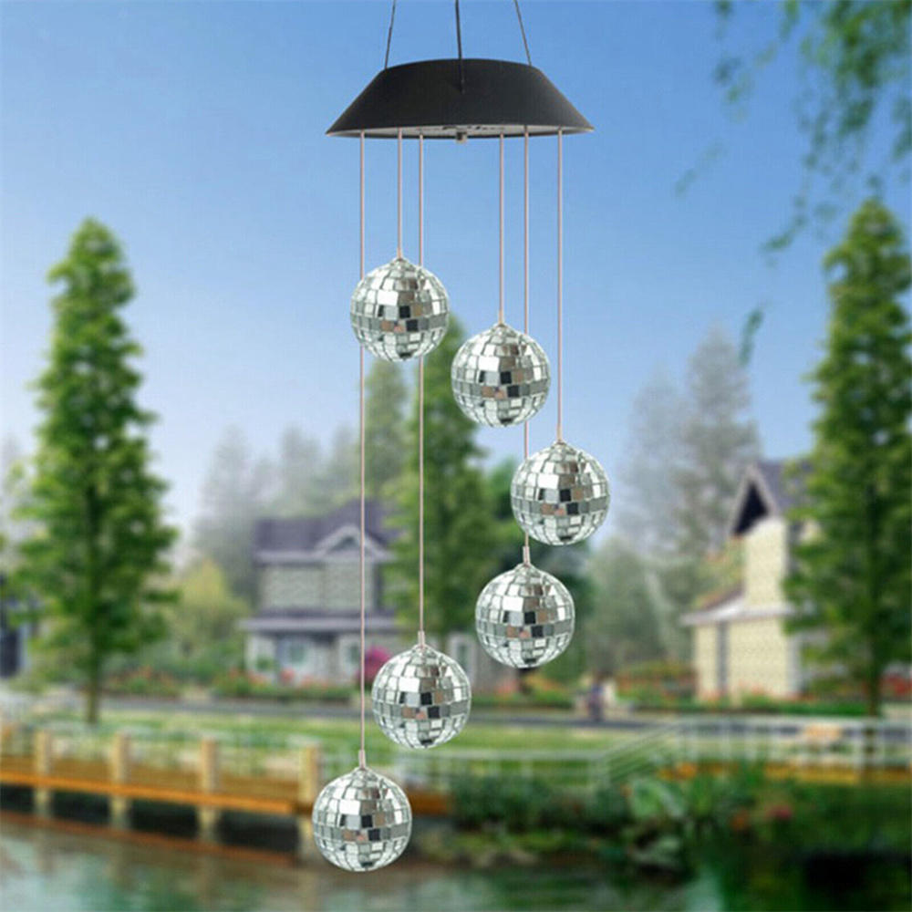 Fargeskiftende Disco Speil Ball Lampe Solcelledrevet Vindklokke Mobilt hengelys for hage Landskap Pathway Festival Dekor