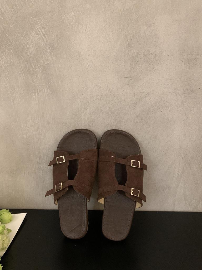 Flat-bottomed silver slippers women's shoes wear 2025 new summer retro sandals seaside sandals