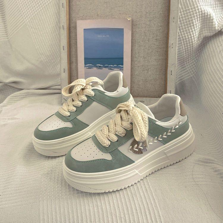 Fashion Thick Soled Casual Sports Shoes 2025 Autumn New Breathable Board Shoes Flat Bottomed Versatile Vulcanized Shoes Plataforma Mujer