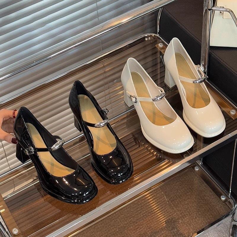 2025 spring and autumn new patent leather single shoes French retro word with sexy high heels waterproof table round head thick heel women