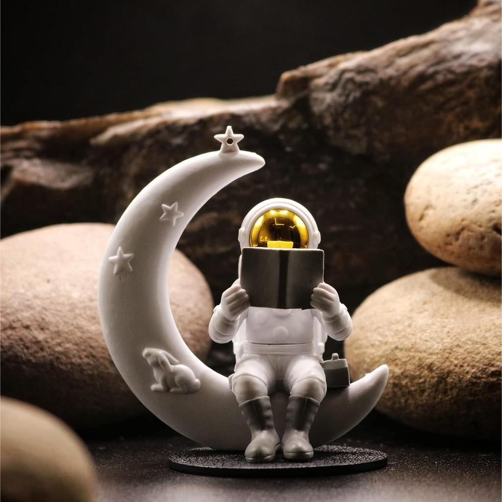 Niedliche Astronautenfigur aus dem Weltraum Actionfigur Spielzeug Statue für Ausstellungsstück Heim Wohnzimmer Dekor Büro Schreibtischdekoration Armaturenbrett