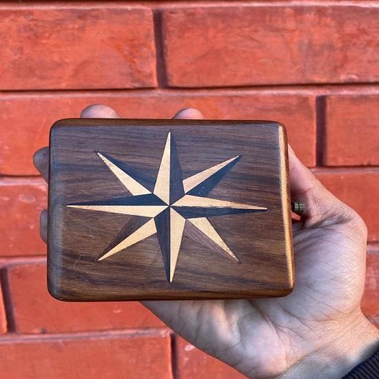 Mini Pocket Clock, Beautiful Desk Clock For Office and Home Decor, Wooden Clock withA Directional Compass, Christmas Decor Christmas Gift