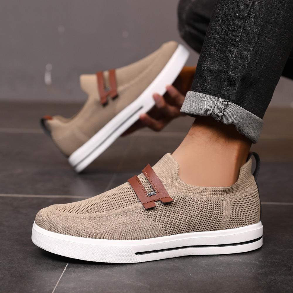 Mesh Shoes Men's Summer Knitted Breathable Mesh Casual Shoes Soft Soled Sports Casual Board Shoes Sneakers Men Loafers