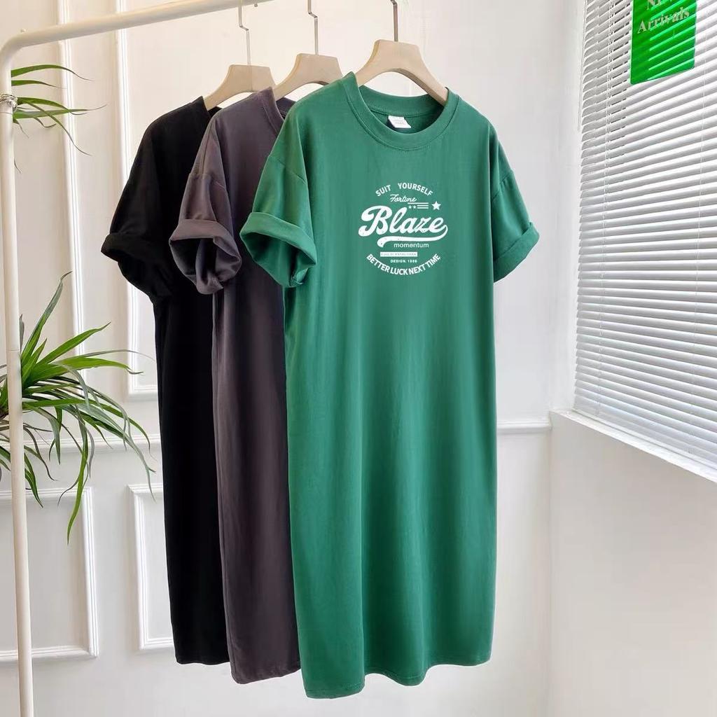 A Plus-size Korean Style T-shirt Dress for Women, A Summer Petite Dress That Covers The Belly and Makes One Look Slimmer, with A Slit Long Skirt