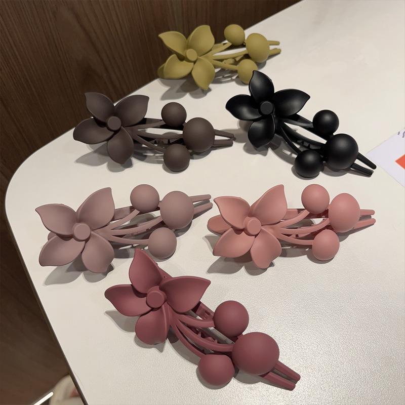 1PC Flower Fruit Hairpin Female Korean Version of High-end Ponytail Duckbill Clip Fashion Temperament Matte Hairpin Hair Accessories