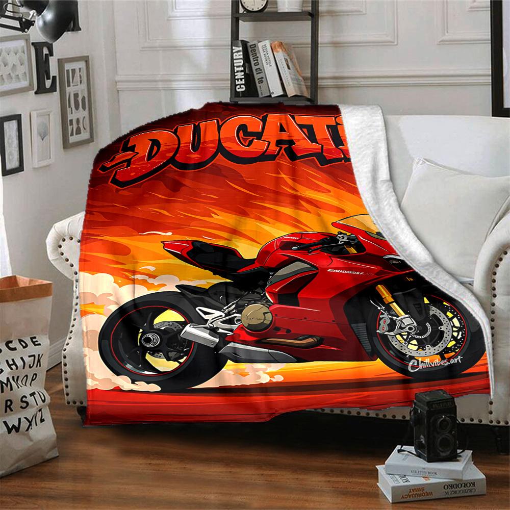 1ks deka na motorku Ducati, měkká, na všechna roční období, s živým designem, ideální domů, na cesty i jako dárek, skvělá na zdřímnutí a kempování
