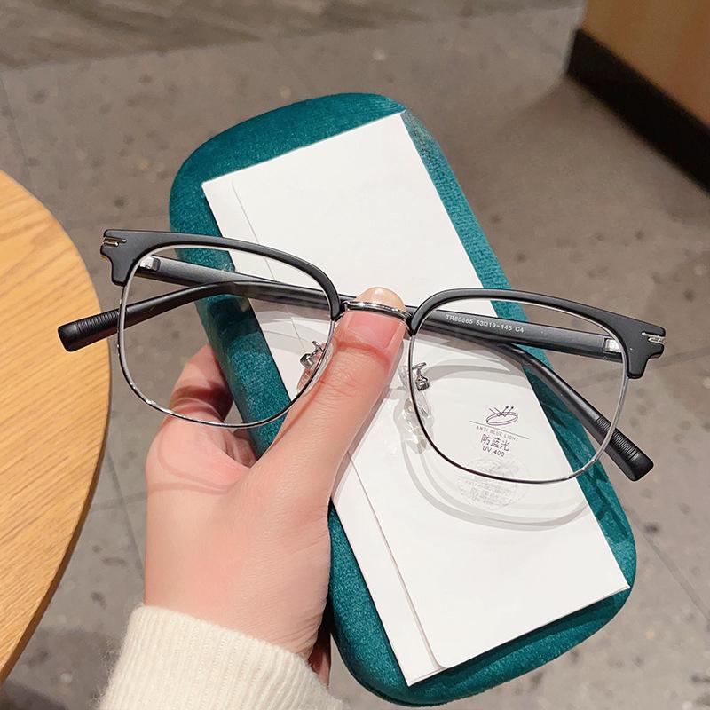 

Красивые мужские очки для бровей в стиле ретро с защитой от Blu-ray. Многоугольные очки онлайн-знаменитостей могут быть оснащены степенями.