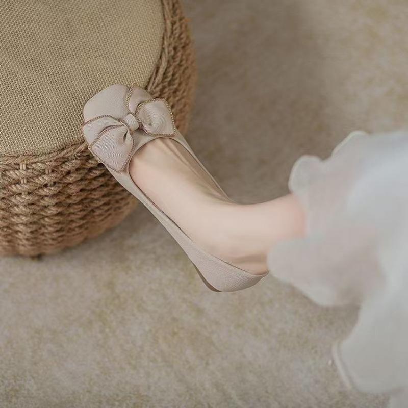 

Flat shoes women s new autumn shallow mouth fairy gentle shoes with skirt bow single shoes 40
