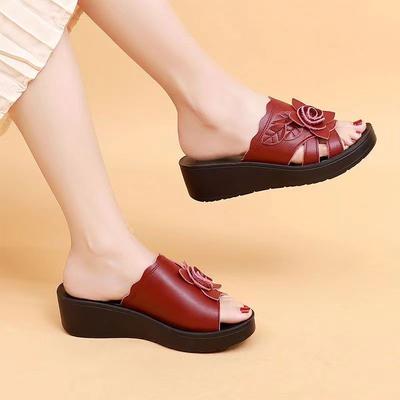 Fashion Shoes Wedge Heel Slides High Up To 5cm Women's Slippers and Ladies Sandals New Fashion Waterproof Summer Sale Non Slip Style