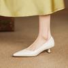 New comfortable middle heel fashion single shoes solid color leather shoes non-slip beef tendon soft sole large size fine heel pointed shoes