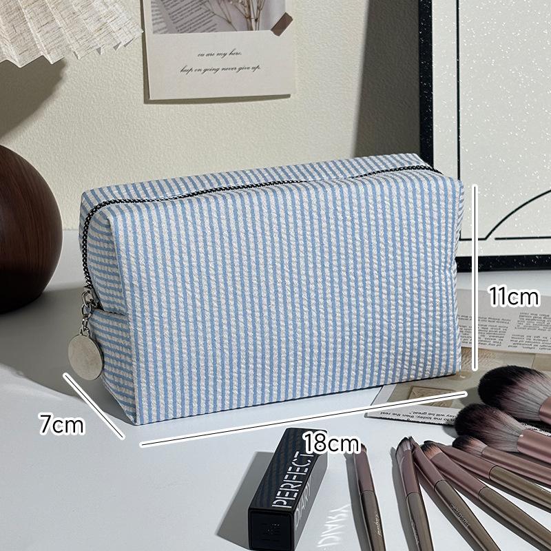 Striped Cosmetic Storage Bag Large Capacity Portable Women's Toiletry Pouch for Travel Business Trip Use