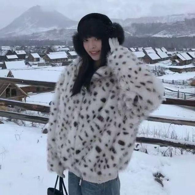 Winter Leopard Print Hooded Fashion Warm Environmentally Friendly Fur Plush Bobcat Print Coat Artificial Fur Jacket