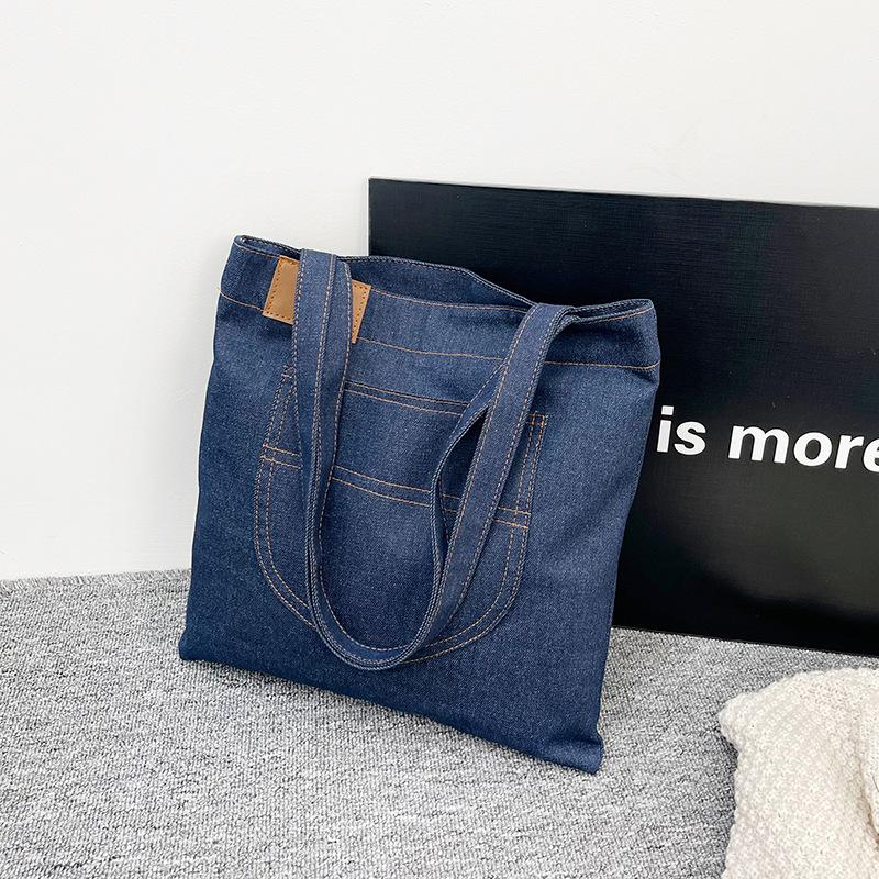 

New denim shoulder bag, large-capacity shopping bag, leisure bag, literary and artistic student schoolbag, simple commute 34*34*1cm