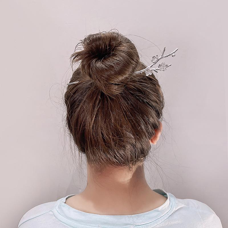 National Tide Metal Plum Blossom Flower Flower Flower Flower Pearl Hairpin Retro Peach Blossom Back of The Head To Pull The Hair Hanfu Headdress