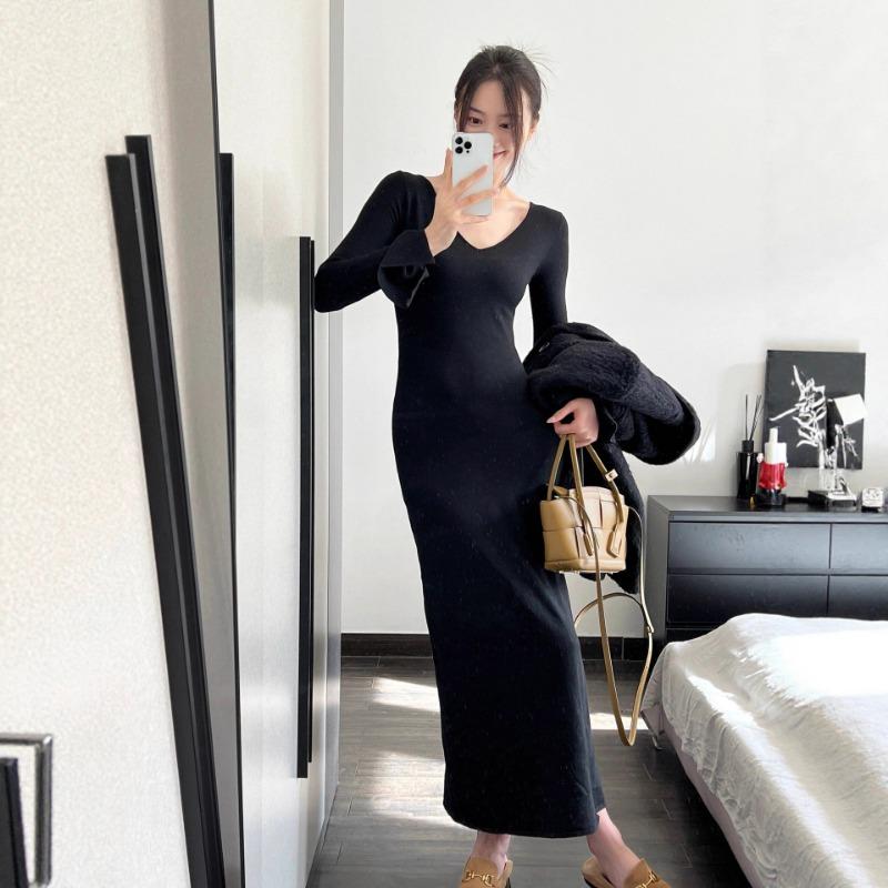 [] Early Autumn New Black Big V-neck Slim-fitting Long-sleeved Dress, High-end Hip-wrapped Knitted Long Skirt