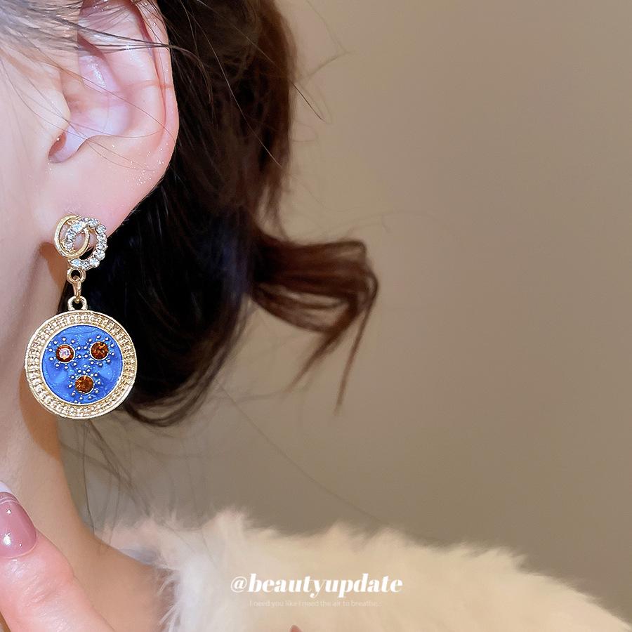 Silberne Ohrhänger im Retro-Stil mit Strasssteinen und geometrischem Tropfenmuster: Hochwertiger, luxuriöser und einzigartiger Statement-Schmuck.