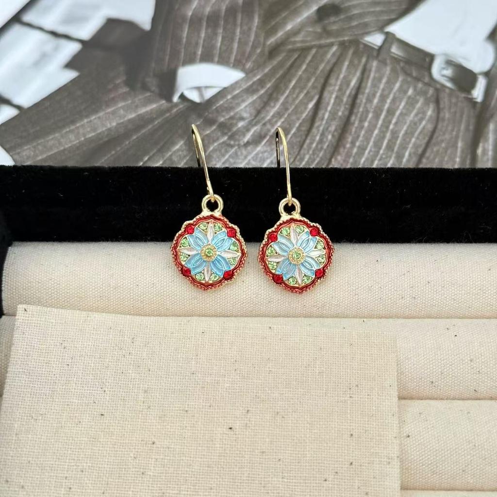 Monet Garden Bamboo Leaf Tassel Earrings: Retro Ethnic Oil Painting Hanfu Ear Hooks for Women