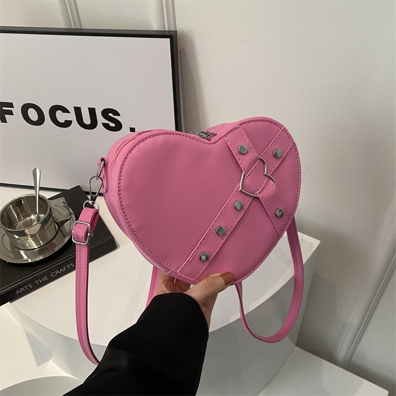 Personalized rivet love popular fashion trend texture new trendy with foreign style crossbody shoulder women's bag