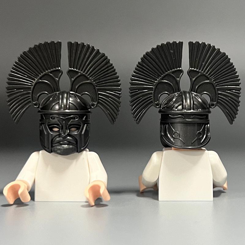 

Совместимый миниатюрный средневековый шлем темно-серого цвета с серебристым принтом, красные детали, аксессуары для домашней науки и образования, своими руками