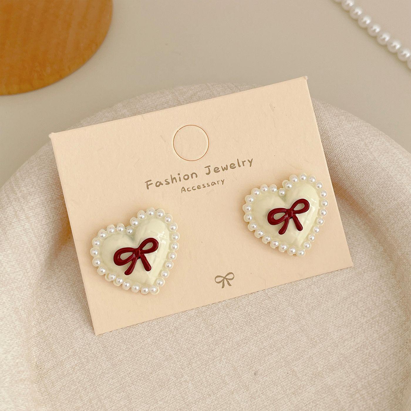 

Exquisite Retro Red Bow Heart Earrings with Silver Needle