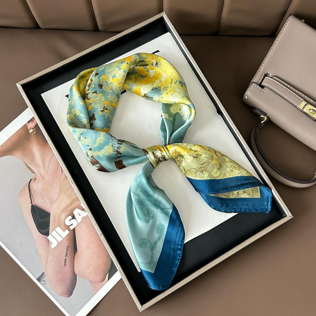 Silk Scarf Women'S Fashion Versatile High Sense 70 Square Scarf Neck Protection Scarf Retro Scarf Bag