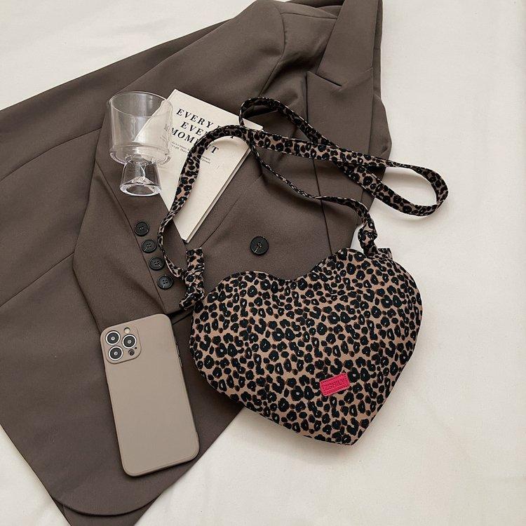 Heart Leopard Shoulder Bag Fashion Student All-match Hand Bags for Woman Casual Bolsos De Mujer Retro Sac Femme Portable Bolso