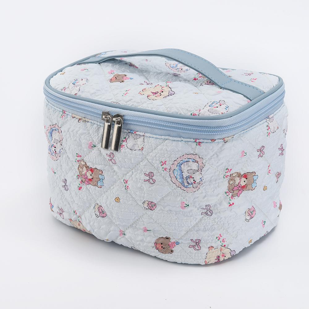 Sweet Makeup Bag, Cute New Checkered Cat Portable Partitioned Storage, Large Capacity for Travel and Hand-carry Toiletries