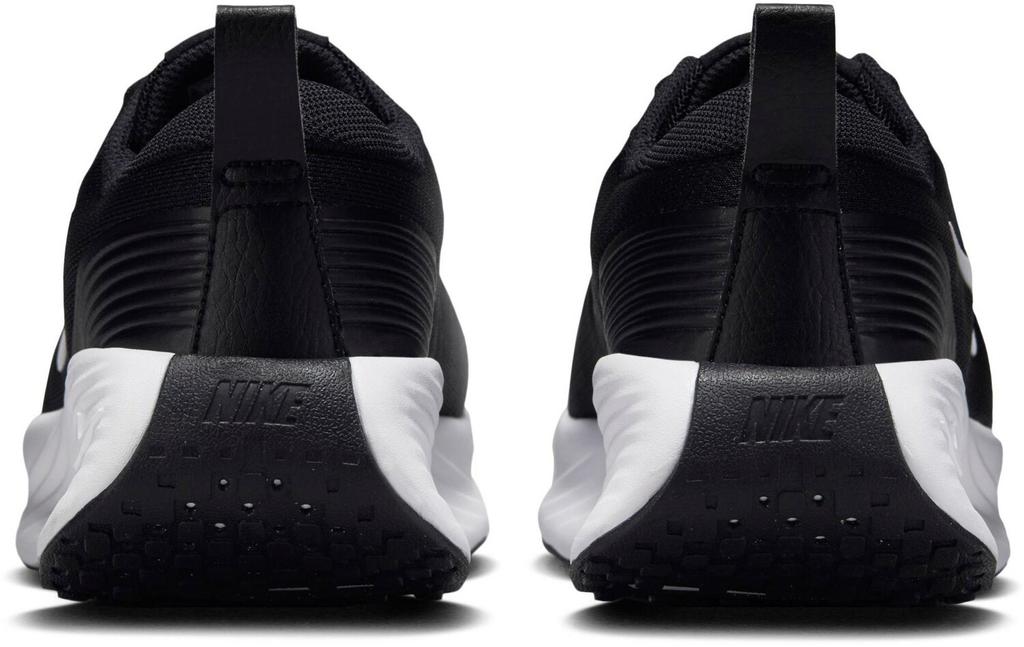 Nike Promina Black and White Fitness Sneakers