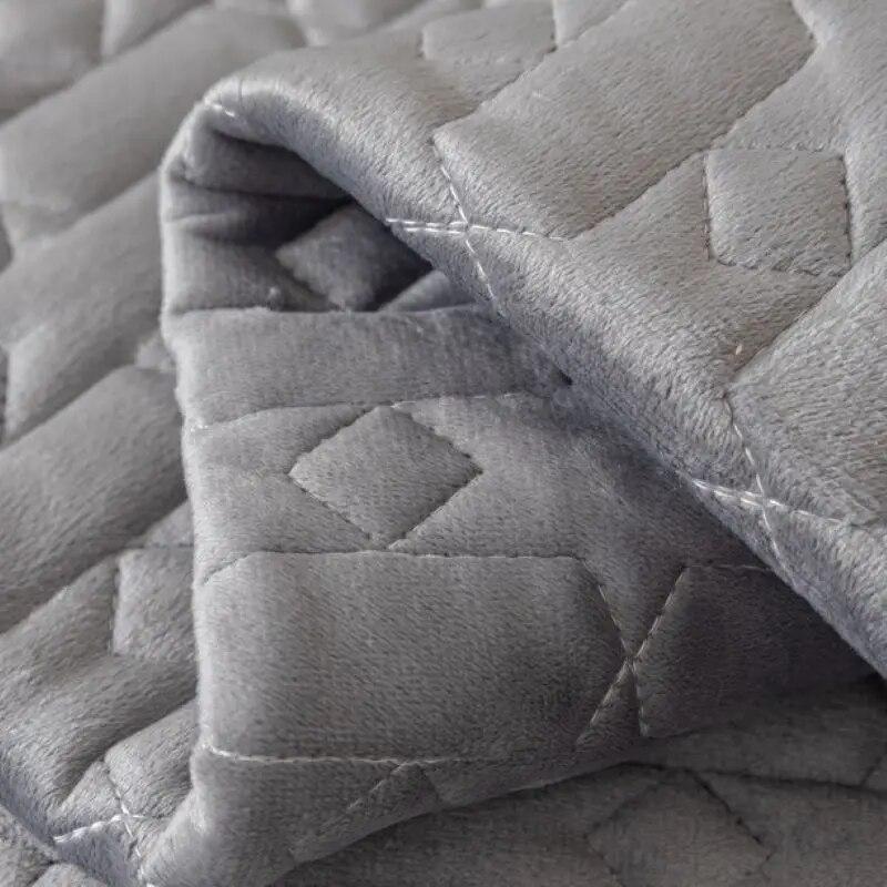 Solid Color Velvet Quilted Couch Cover for Living Room Winter Warm Plush Sofa Towel Anti-slip Sofa Cover Embroidery Slipcovers