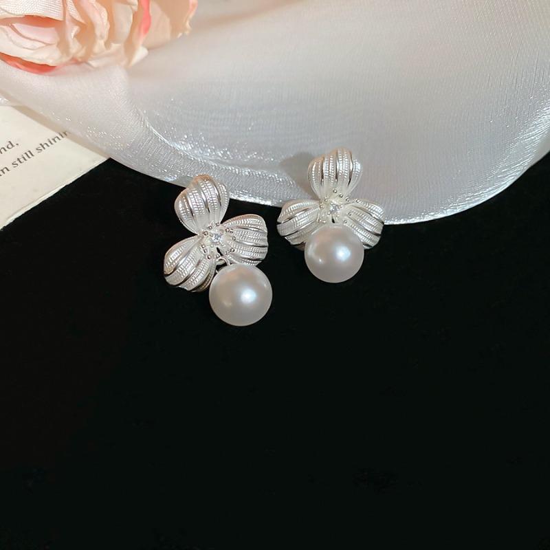 French Silver Needle Diamond Pearl Pendant Earrings Light Luxury Delicate Personality Earrings Design Sense Niche Earrings Women