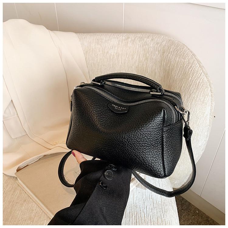 IELGY Retro Portable Pillow Bag Commuter Messenger Bag