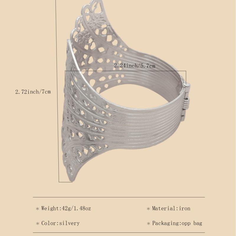 Women's European & American Fashion Metal Hollow-Out Exaggerated Elastic Bracelet Armlet