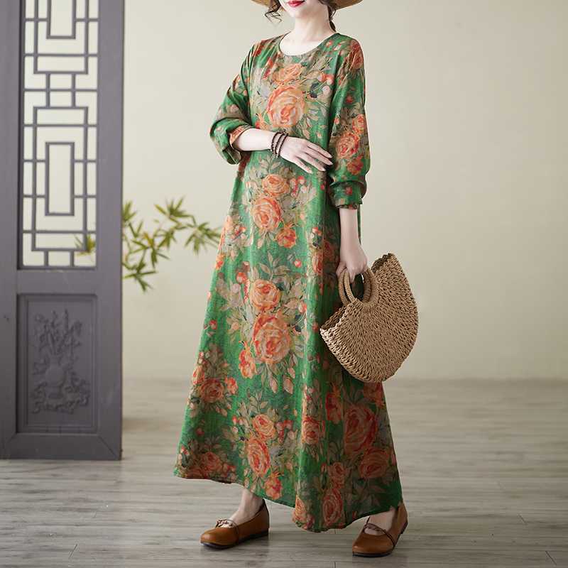 Round-neck Large-sized Long-sleeved Vacation Dress