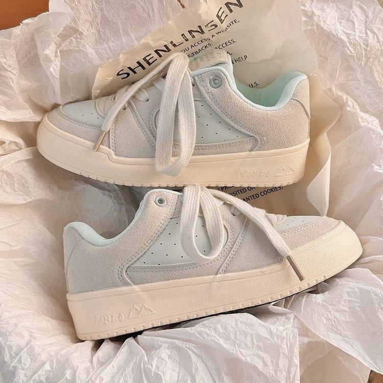 Niche leather board shoes women's 2025 new autumn bread shoes versatile students platform casual white shoes ins tide