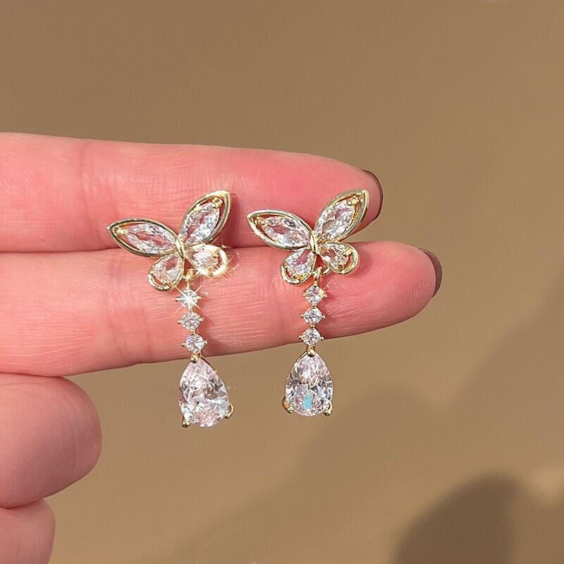 Boucles d'oreilles pendantes Zircon Nœud Papillon Exquis Luxe Léger pour Femme Fille Doux Mignon Boucles d'oreilles pendantes Goutte d'eau Bijoux de Fête Vente en Gros