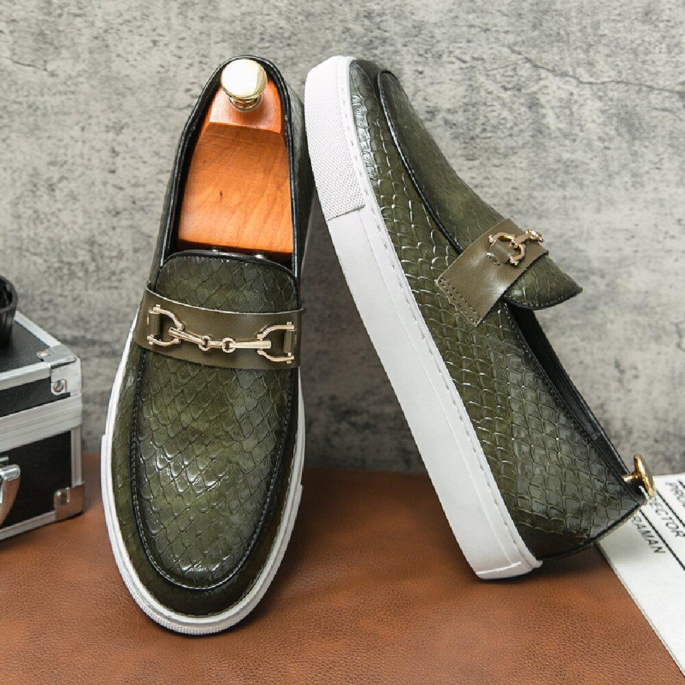 New Men Fashion Flow Shoes for Europe Men Casual Comfortable Fashion Board Shoes Men Business Travel Le Fu Shoes Size 38-46