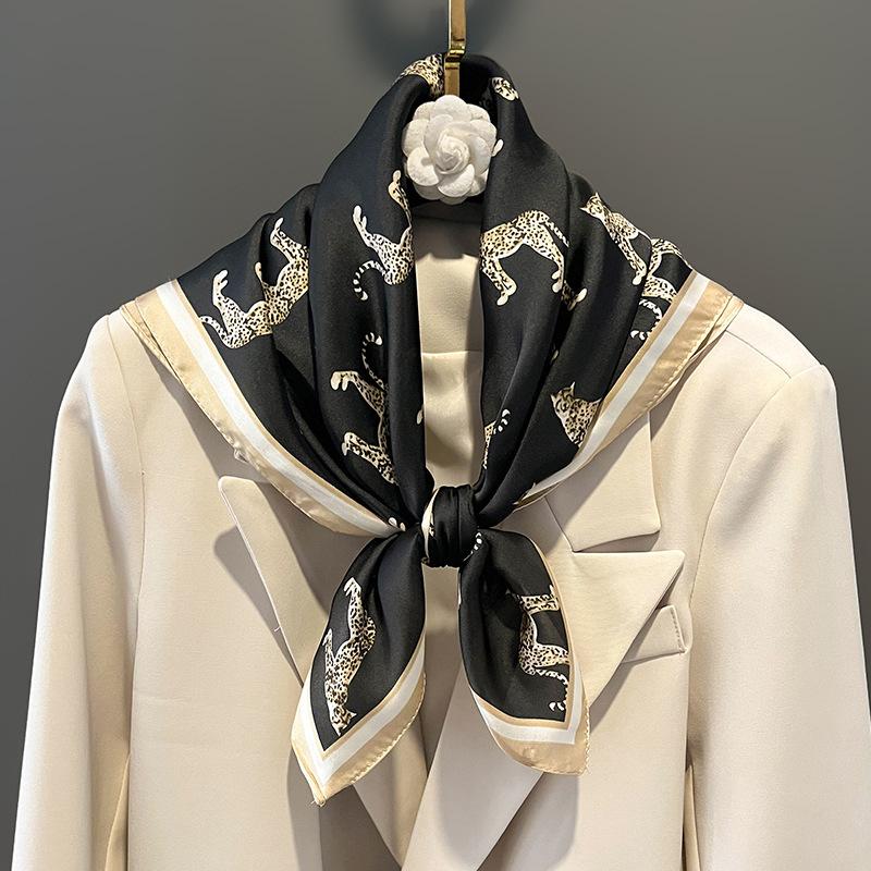 

2204 Новый модный маленький квадратный шарф для тепла весной и осенью, солнцезащитный крем, шаль, шарф двойного назначения, профессиональный шарф, платок на голову 70*70cm