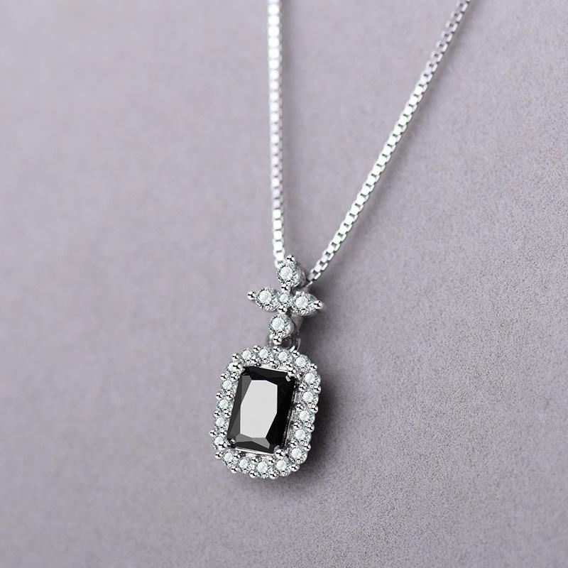 925 Sterling Silver Moon Necklace Pendant Zircon For Women Fashion Exquisite Student Girlfriend Jewelry Accessories Heart GiftGood Product