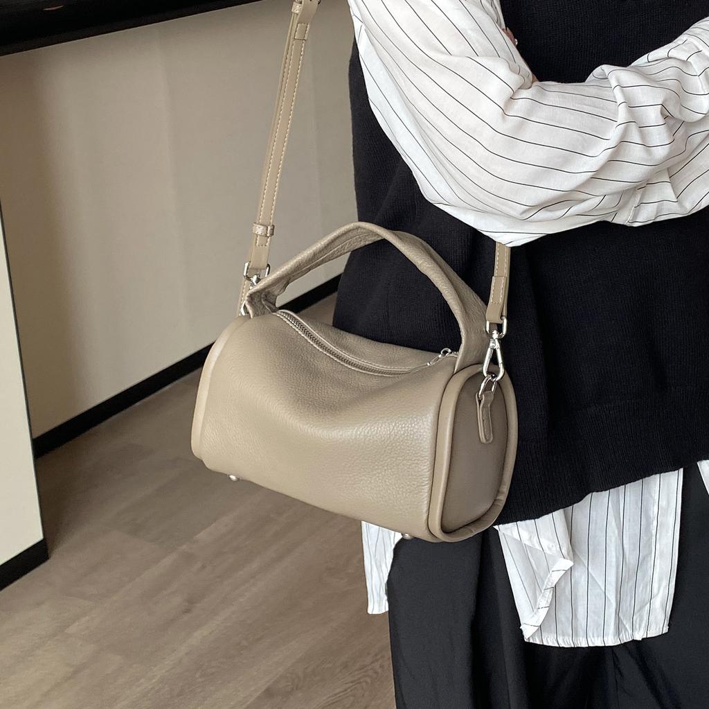 The First Layer Of Cowhide Natural Fall Fashion Pillow Women'S Bag Soft Leather Retro High-End Leather Handbag Shoulder Bag