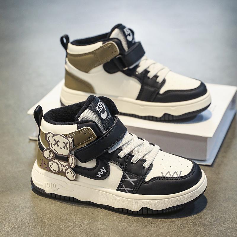 

Girls shoes red board shoes autumn and winter new children s sports and leisure girls medium and older children s velvet cotton shoes 37