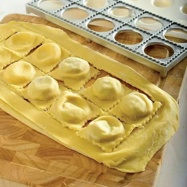 12-Loch Italienische Ravioli & 10-Loch Teigtaschen Formwerkzeug
